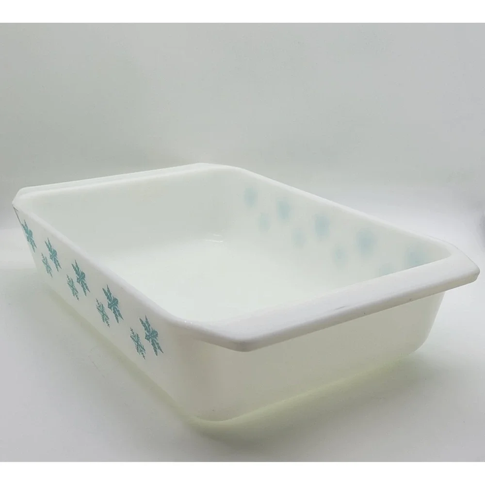 Vintage Pyrex 575-B Snowflake Turquoise Space Saver Casserole Dish 2Qt 1956-1963